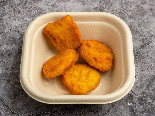 8 Chicken Nuggets 